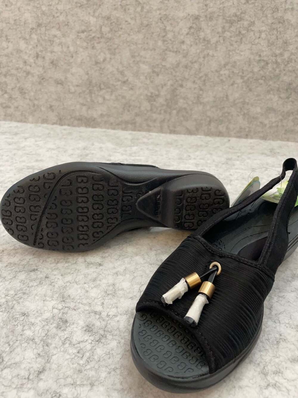 Bzees Mirage Women's Black Peep-Toe Slingback Wedge Sandals new - Picture 8 of 8